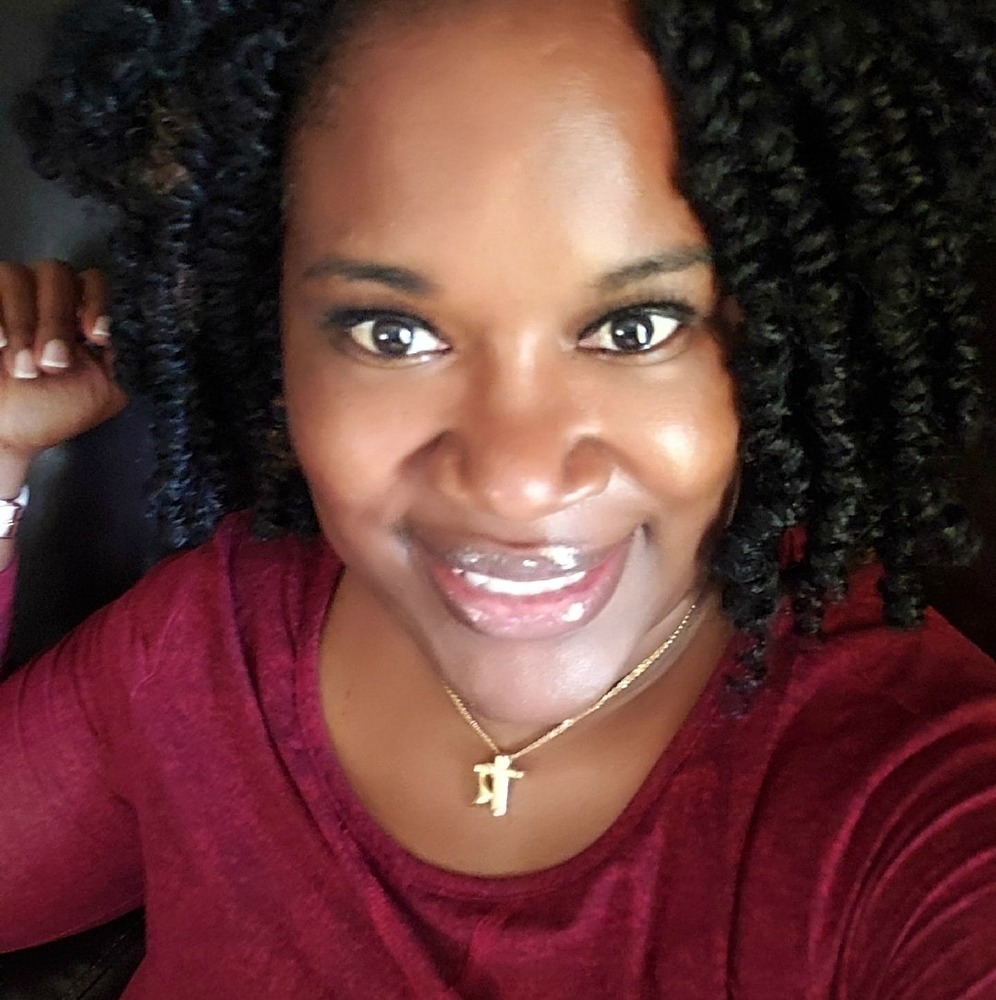 Meet your Posher, Stacy